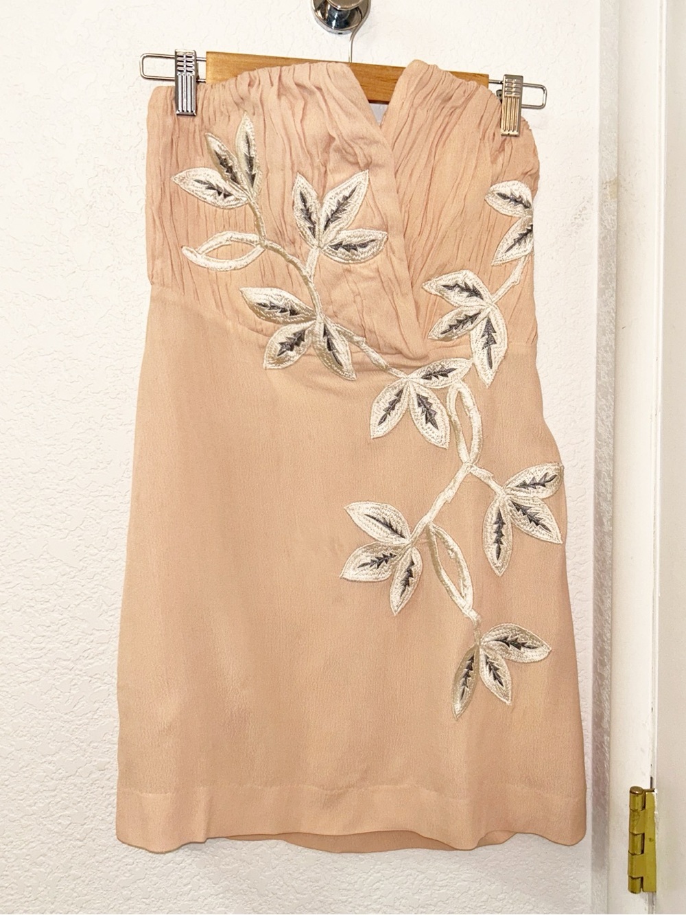 FREE PEOPLE The Shadow Strapless Mini 
Dress Brocade Embroider Peach Crepe SZ: 6